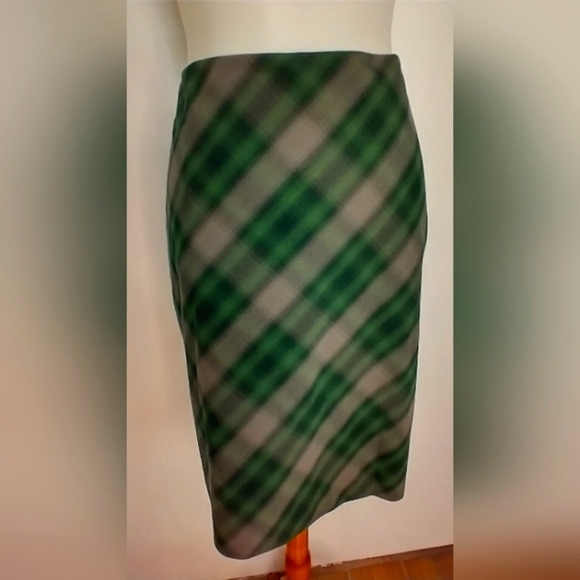 EMERALD SHADOW PLAID SKIRT - Picture 1 of 6